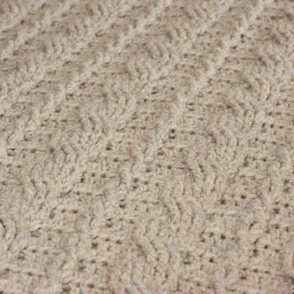 Chunky Cables Decorative Throw