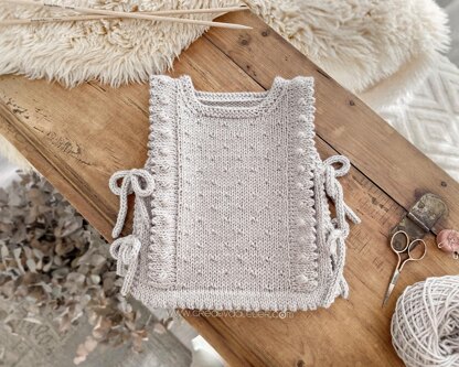 6-12 months – PLUMETI knit vest pattern