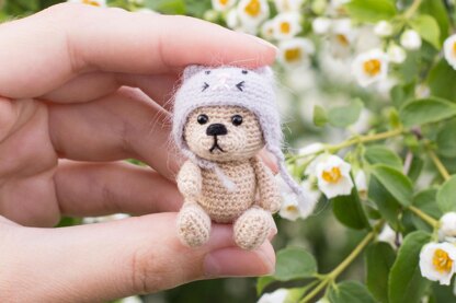 Mini Bear in hat
