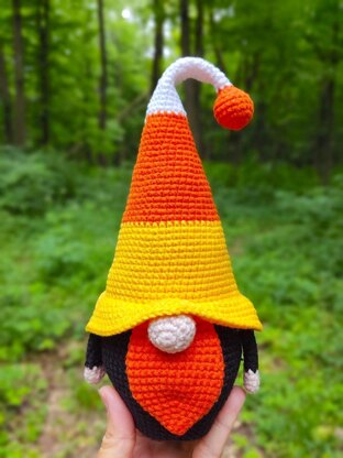 Gnome candy corn