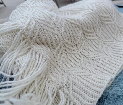 Ivory Tide Shawl