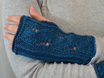 Rhapsody Cowl & Mitts