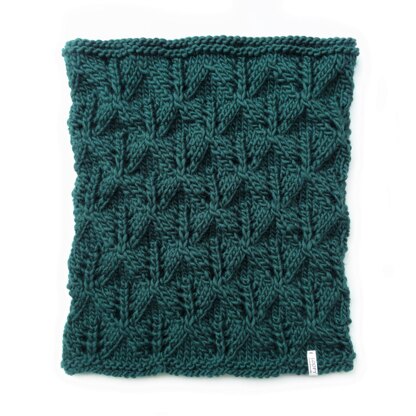 Loopy Leaf Cowl