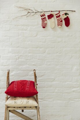 Festive Stockings by Jane Crowfoot in Stylecraft - 194/715/01/L1 - Leaflet