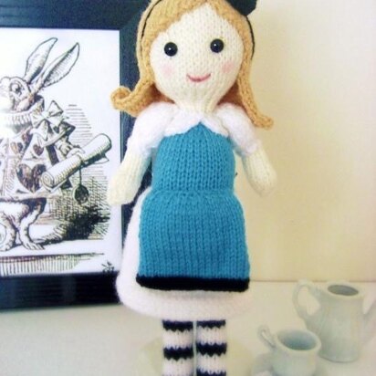 Alice in Wonderland Knit Pattern