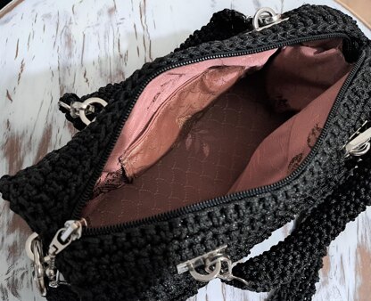 Bella crochet handbag