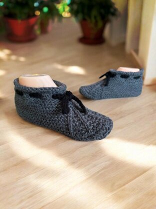 Stay Put Tie Up Slippers