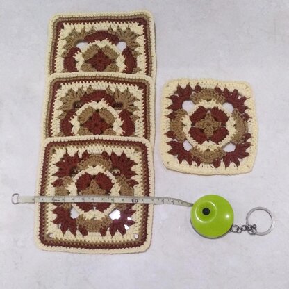 Kamaniya Granny Square