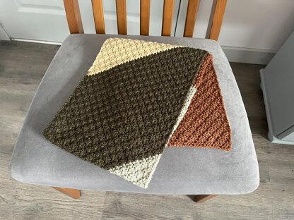 C2C Seed Stitch Scarf