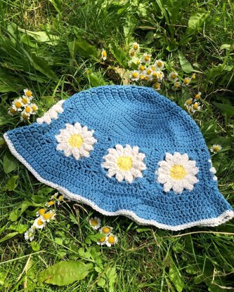 Crochet Daisy Bucket Hat Pattern