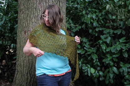 Mossy Bark Shawlette