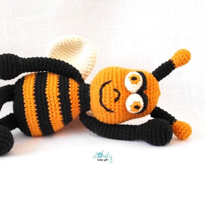 Crochet Bee Amigurumi Pattern