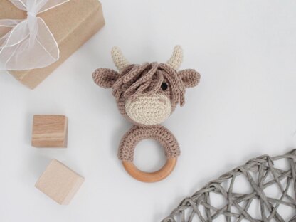 Highland cow baby rattle teether toy amigurumi crochet pattern