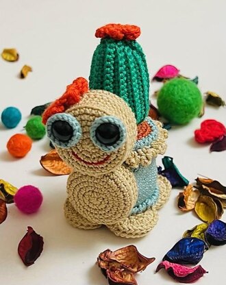 Recycle Amigurumi turtle cactus pot