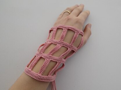 Mitts/Fingerless Gloves/Cuffs