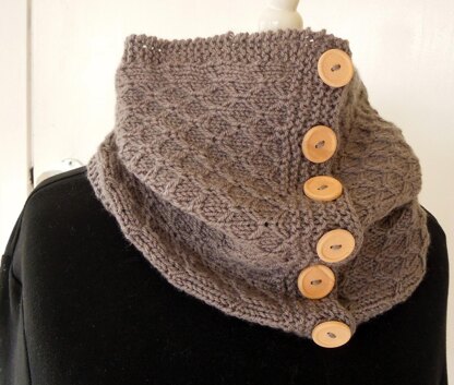 Cowl With Buttons