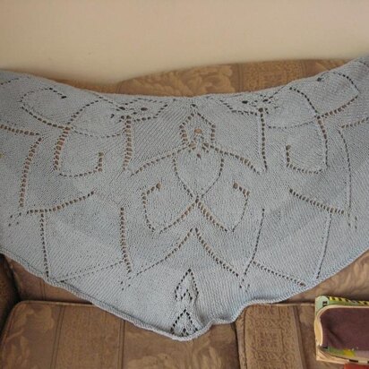 Not-Identical Twins Shawls - Claire - knitting pattern