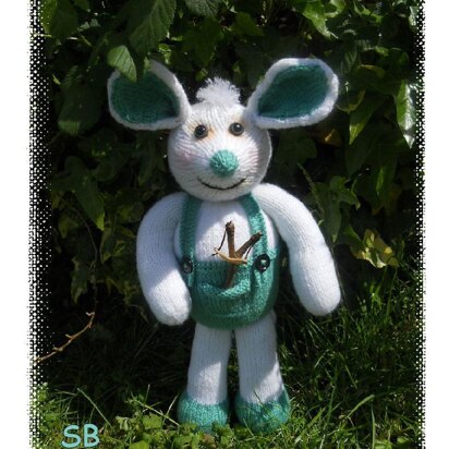 Miles the Mischievous Mouse - knitting pattern