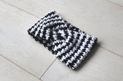 Houndstooth Twist Front Headband