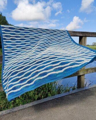 Dancing Wave Crests blanket