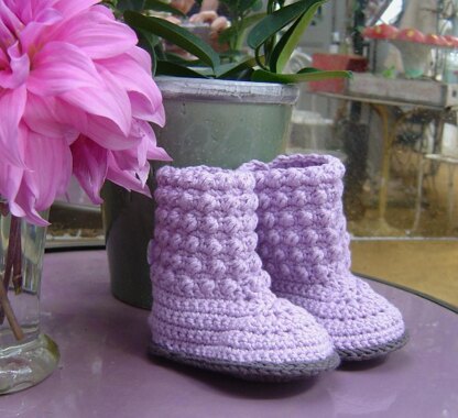 Bubble Stitch Baby Booties