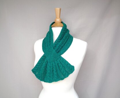 Kelly Keyhole Scarf