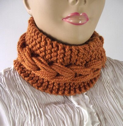 Dinora Cowl