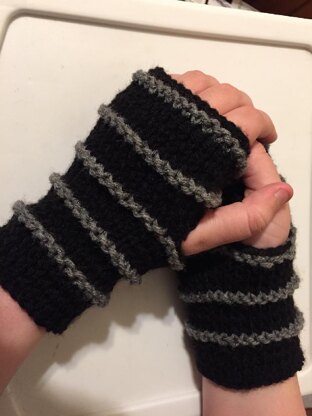Tobias Eaton Fingerless Gloves (from Divergent)