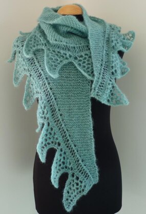 Sharks Tooth Crescent Shawl