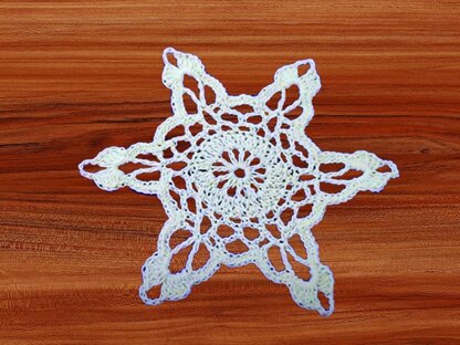 A hexagon White crochet motif