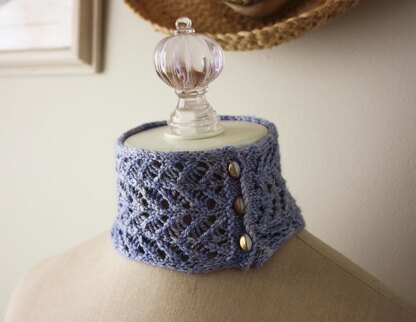 Chevrelle Knit Lace Neck Cuff