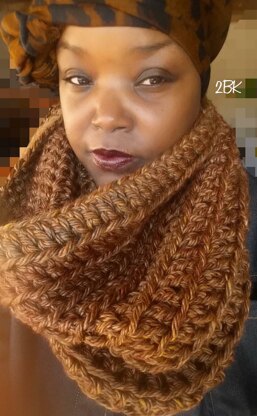 Autumn textured cowl