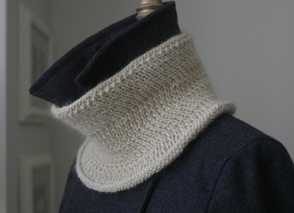 Zig Zag Cowl