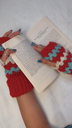 Jolly Holly Fingerless Warmers