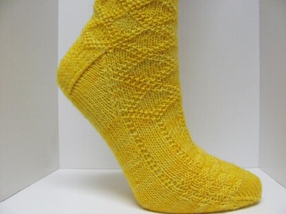 Mongolfiera socks Knitting pattern by Corrina Ferguson