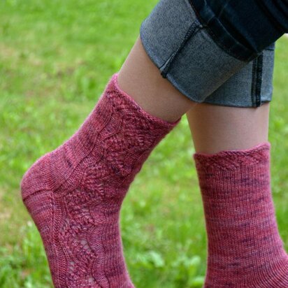 Rose Path Socks - knitting pattern