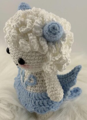 Aura – Cute Amigurumi Pattern Available in English & Portuguese