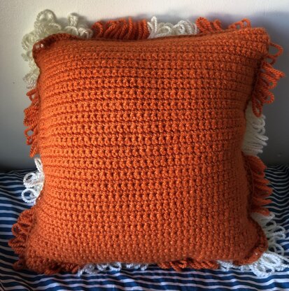 Loopy Check Cushion