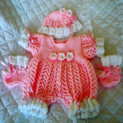 Baby Doll knitting Pattern suitable for a 18 inch Doll, Romper suit, Hat and Boots