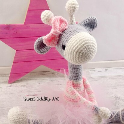 Ballerina Giraffe