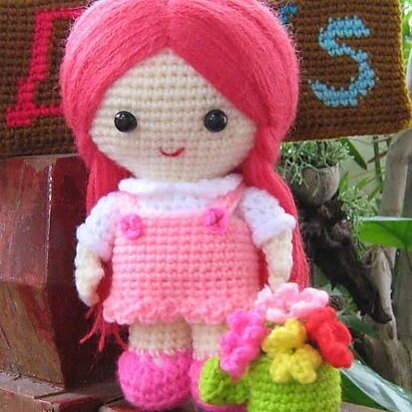 Jazzy the Flower Girl Amigurumi