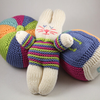 405 Huggable Toys - Knitting Pattern for Kids in Valley Yarns Longmeadow