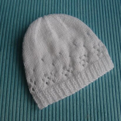 Snowdrop baby hat