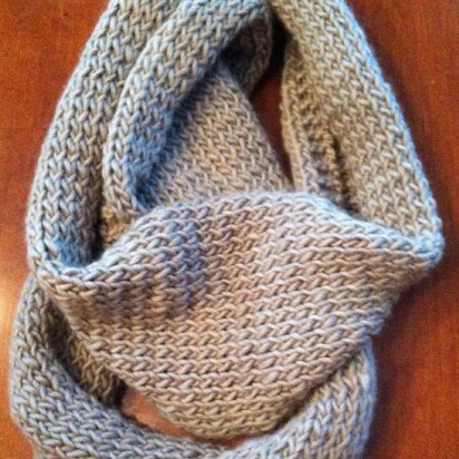 Betty's Infinity Scarf - knitting pattern