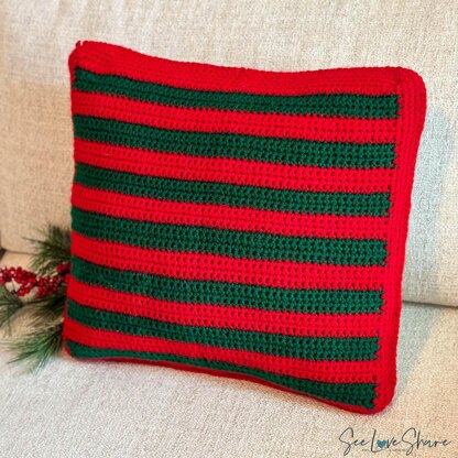 Christmas Wreath Bobble Stitch Pillow