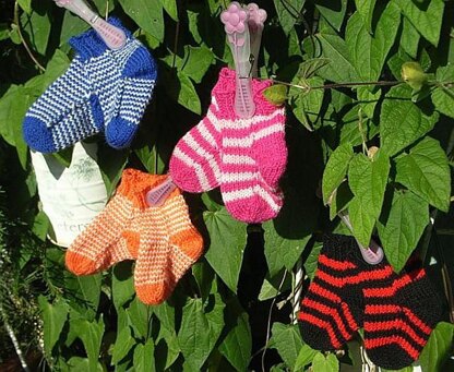Tiny stripes (baby socks)
