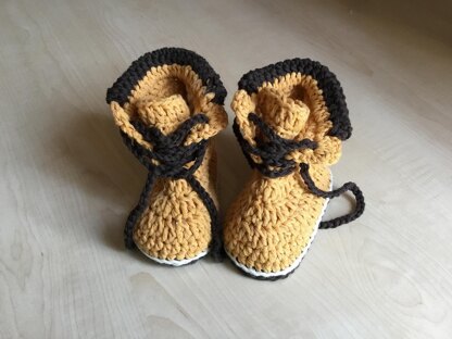 Baby Boot & Hat Set N 272