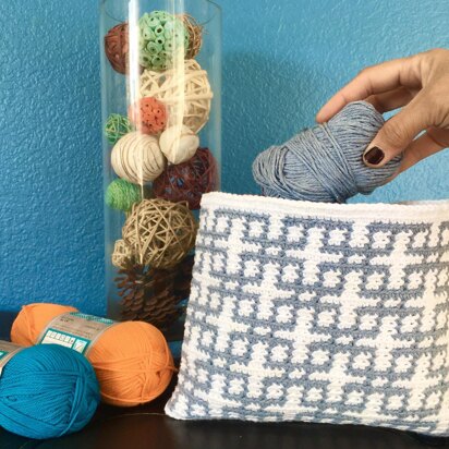 Lattice Tapestry Pouch