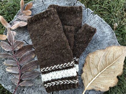 Prairie Winters Fingerless Mittens