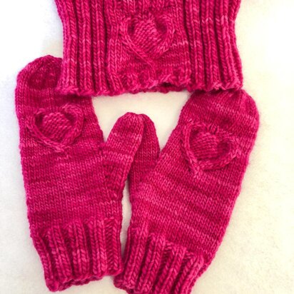 Lonely Hearts Mittens & Ear Warmer